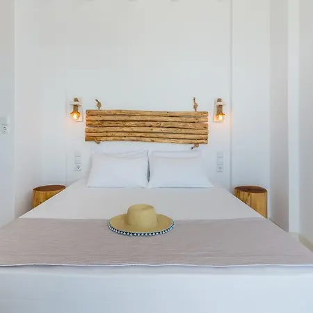 Halara Plaka (Milos)