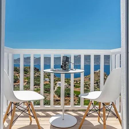 Halara Plaka (Milos)