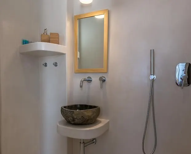 Halara Apartment Plaka (Milos)