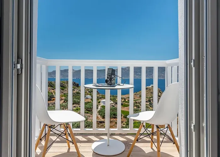 Halara Plaka (Milos)