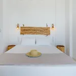 Halara Plaka (Milos)
