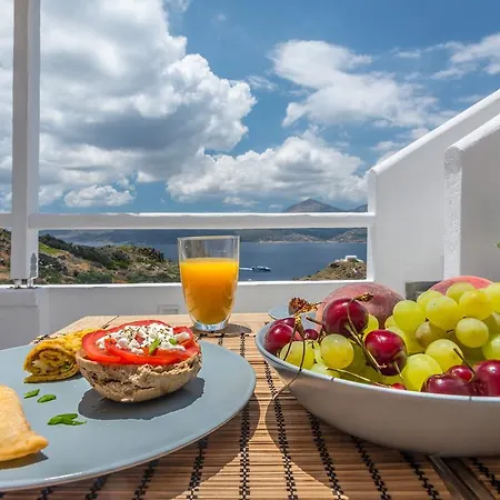 Halara Plaka (Milos)